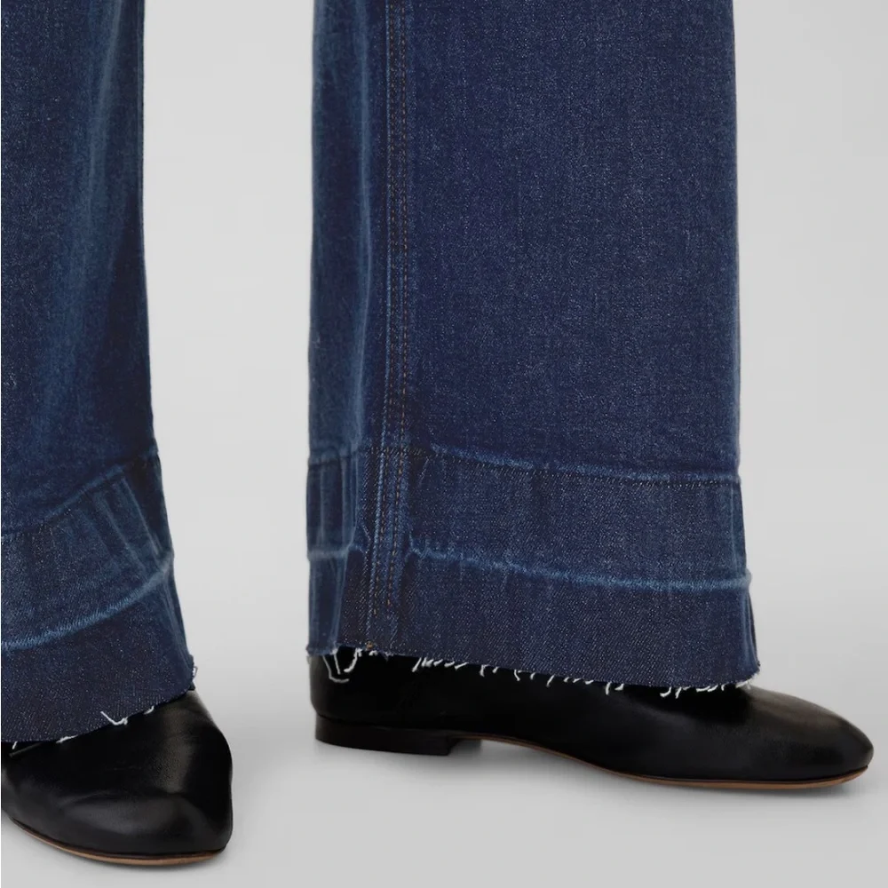 GAP High Rise Stride Belted Wide-Leg Jeans